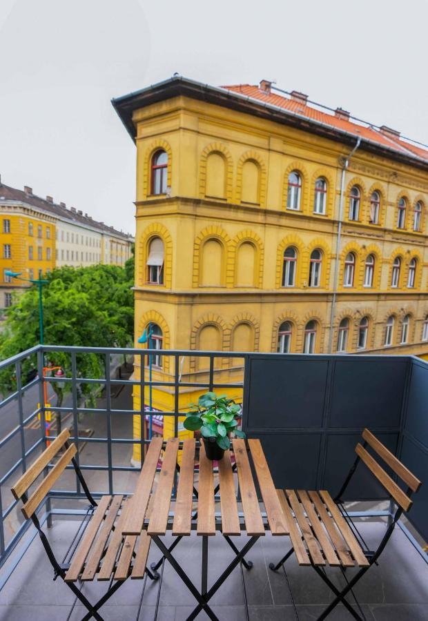 Corvin Avenue Premium Central Apartment Budapeste Exterior foto