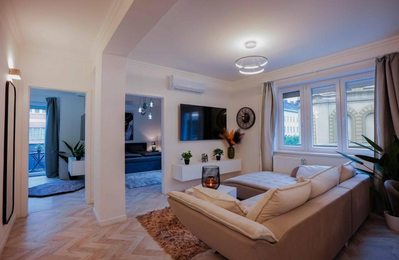 Corvin Avenue Premium Central Apartment Budapeste Exterior foto
